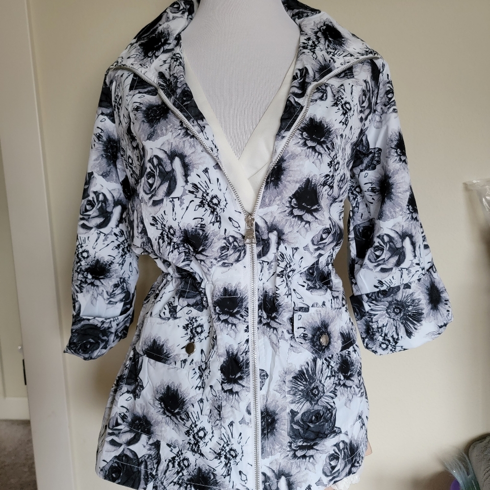 Water resistant anorak jacket
